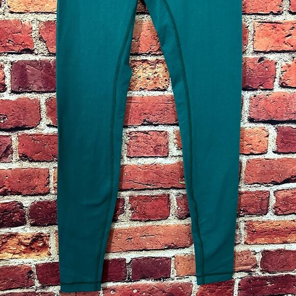 Lululemon full through leggings size 4 - Picture 3 of 11